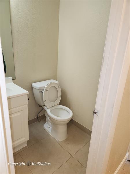 Image 32 of 34 For 10293 33rd St