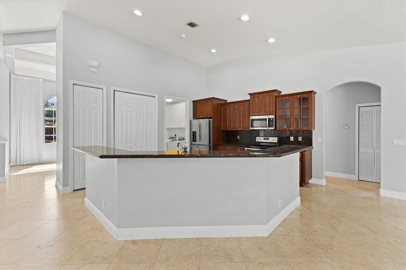 Image 10 of 43 For 6201 58th Ct