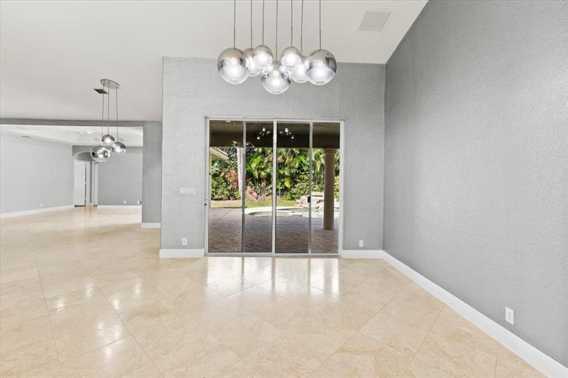 Image 12 of 43 For 6201 58th Ct