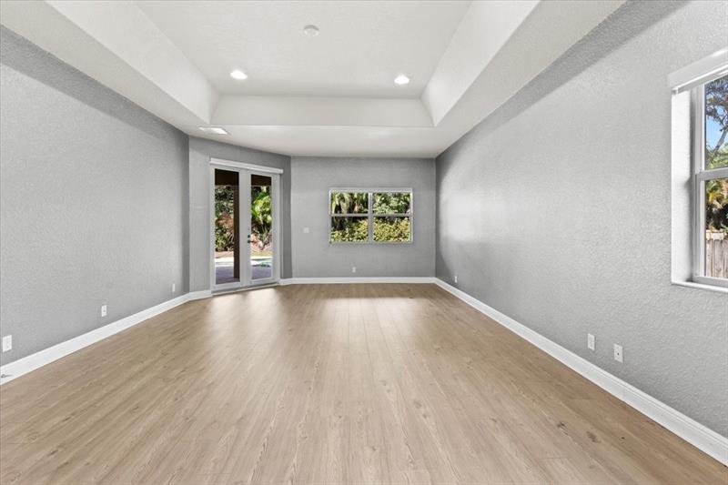 Image 15 of 43 For 6201 58th Ct