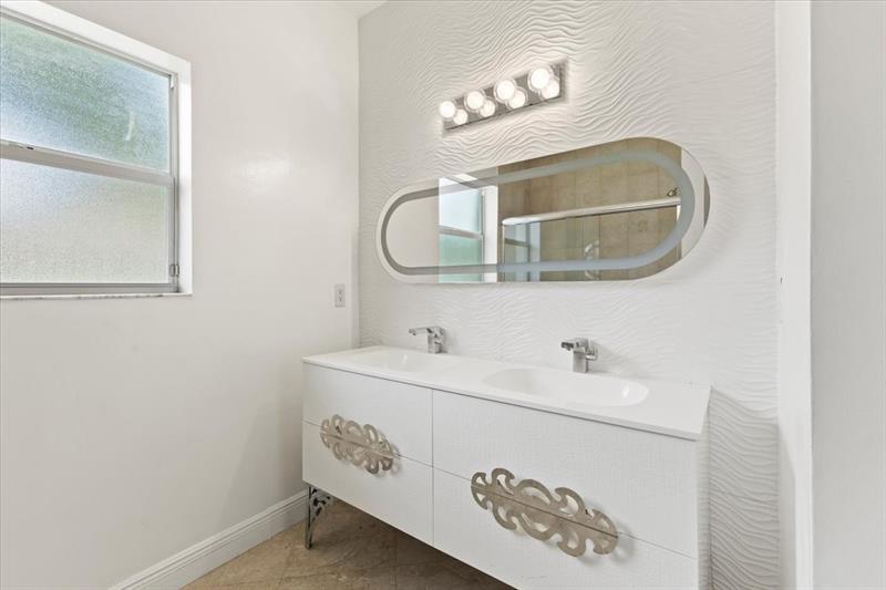 Image 32 of 43 For 6201 58th Ct