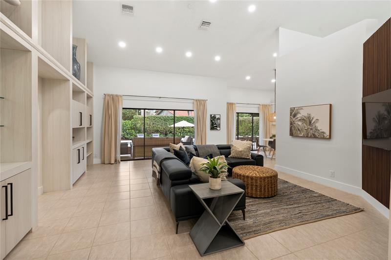 Image 10 of 26 For 10877 6th St