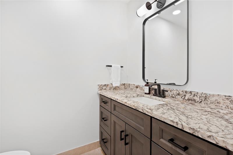 Image 25 of 26 For 10877 6th St