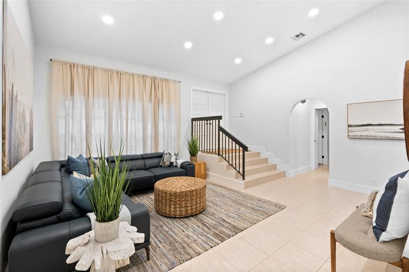 Image 4 of 26 For 10877 6th St