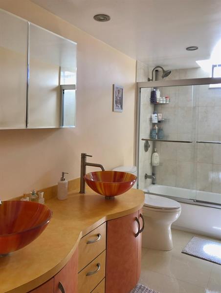 Image 11 of 13 For 2500 Parkview Dr  1501