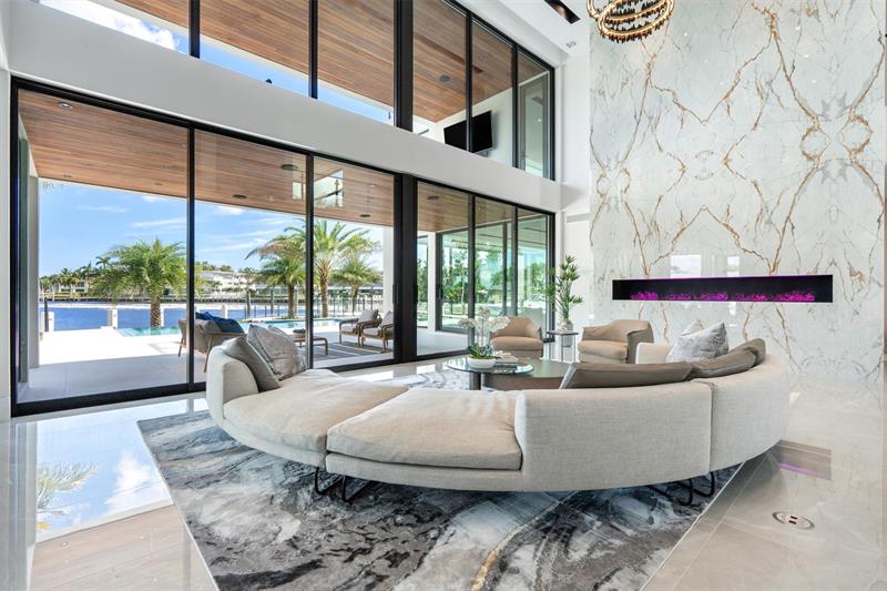 Image 24 of 91 For 1555 14th Ct