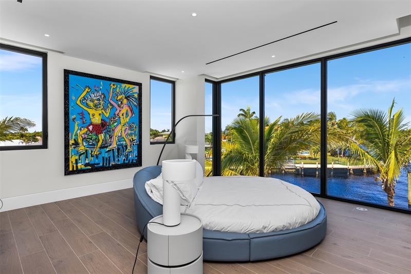 Image 42 of 91 For 1555 14th Ct