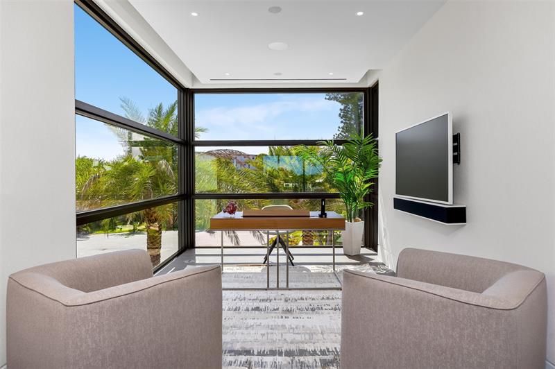 Image 43 of 91 For 1555 14th Ct