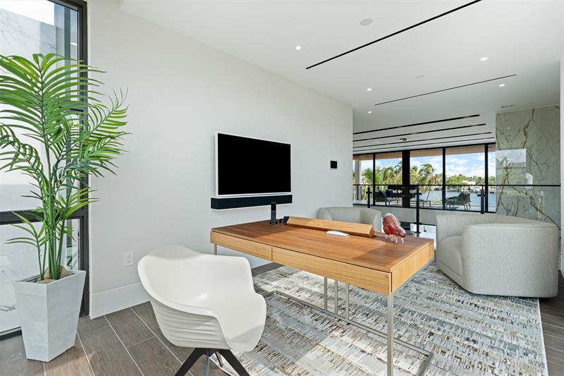 Image 44 of 91 For 1555 14th Ct