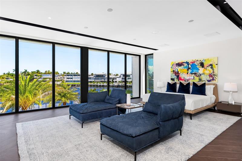 Image 45 of 91 For 1555 14th Ct