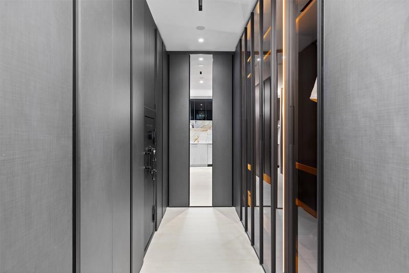 Image 56 of 91 For 1555 14th Ct