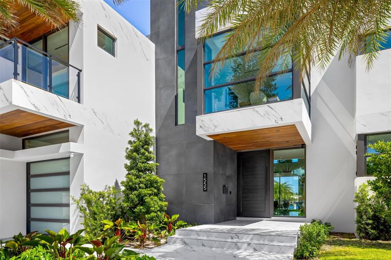 Image 9 of 91 For 1555 14th Ct