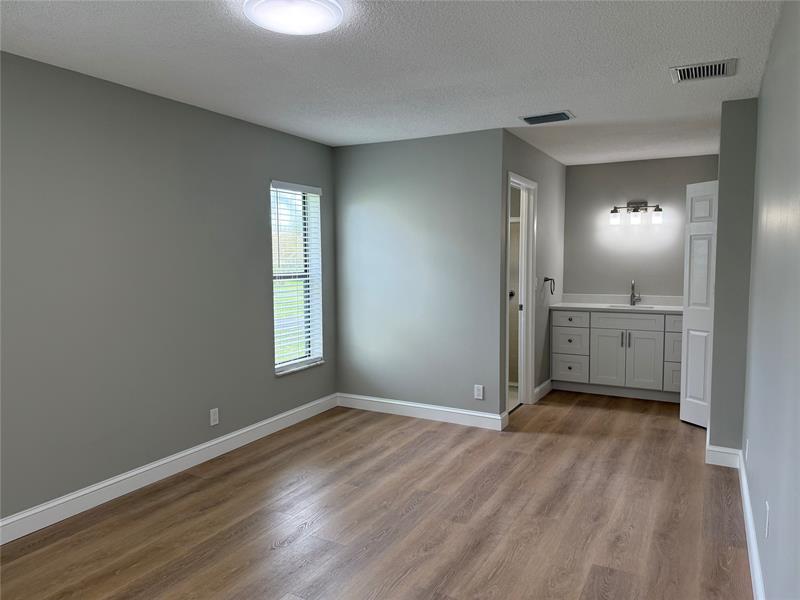 Image 11 of 20 For 6111 Rainbow Circle