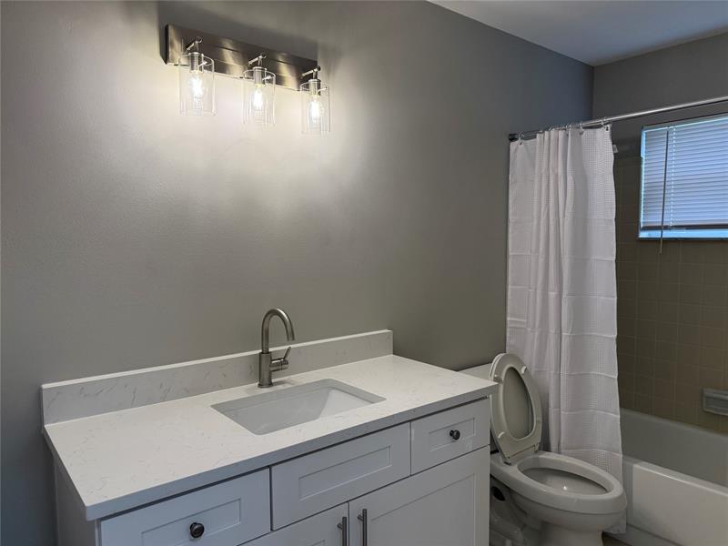 Image 14 of 20 For 6111 Rainbow Circle