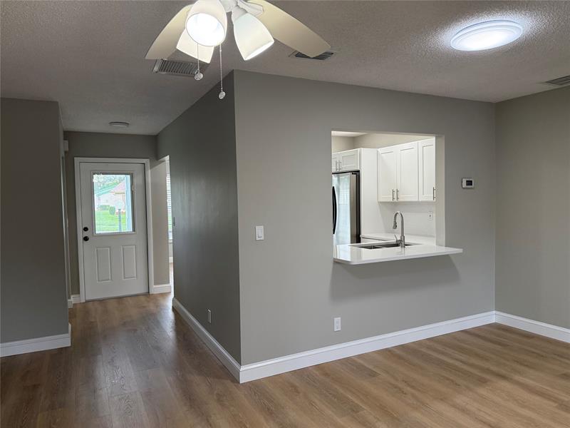 Image 18 of 20 For 6111 Rainbow Circle