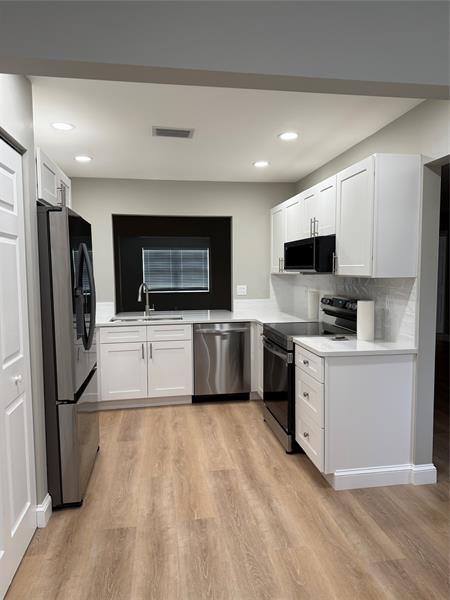 Image 4 of 20 For 6111 Rainbow Circle