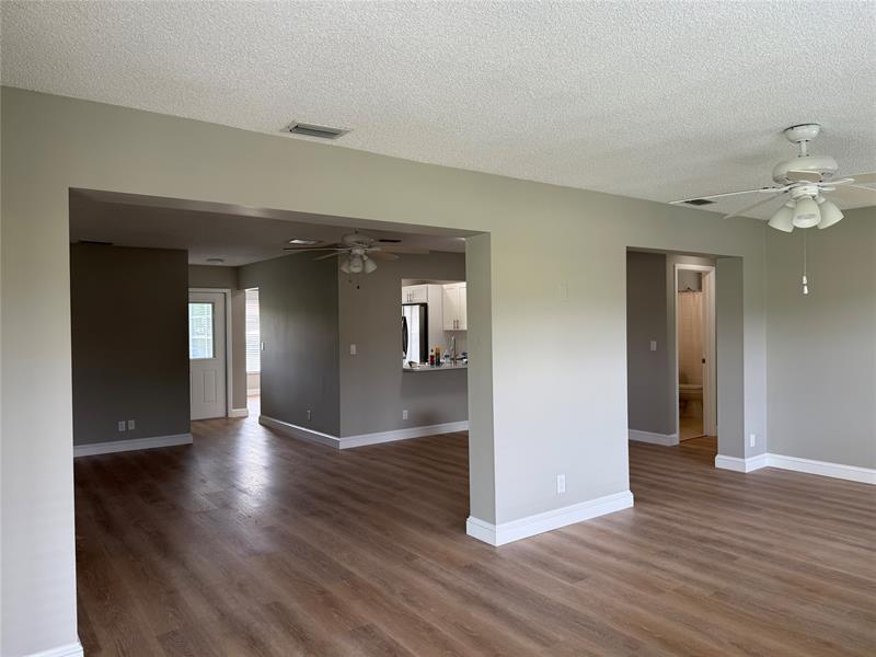 Image 9 of 20 For 6111 Rainbow Circle