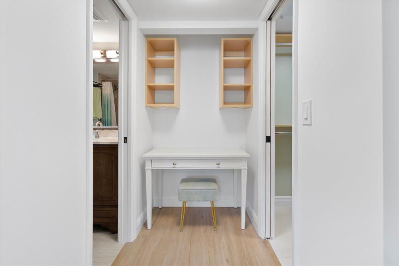 Image 21 of 46 For 2900 22nd Cir 221e