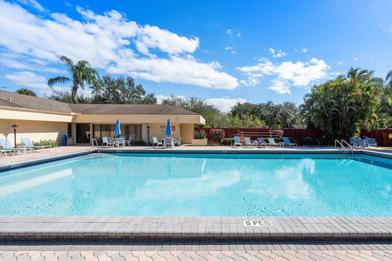 Image 33 of 46 For 2900 22nd Cir 221e