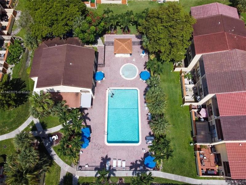 Image 29 of 33 For 4000 Del Rio Way