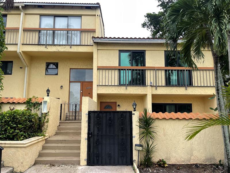 Image 32 of 33 For 4000 Del Rio Way