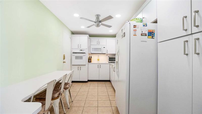 Image 12 of 40 For 4250 Galt Ocean Dr  7s