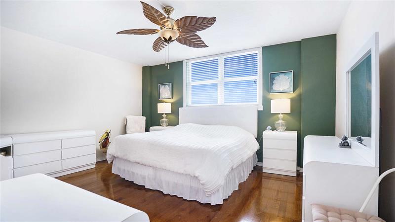 Image 18 of 40 For 4250 Galt Ocean Dr  7s