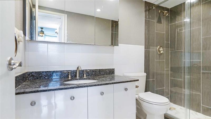 Image 22 of 40 For 4250 Galt Ocean Dr  7s