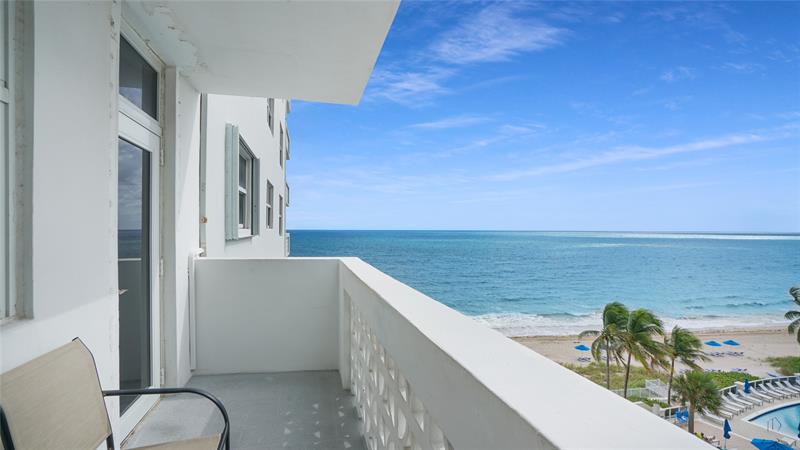 Image 3 of 40 For 4250 Galt Ocean Dr  7s