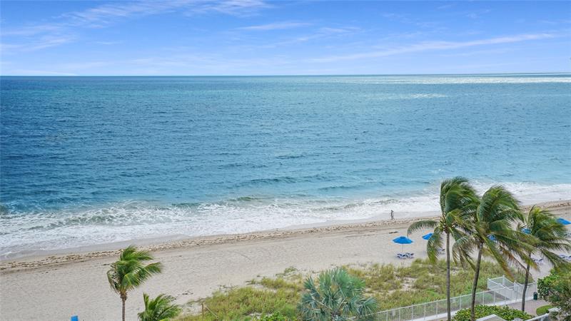 Image 38 of 40 For 4250 Galt Ocean Dr  7s