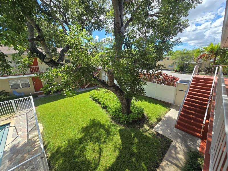 Image 27 of 38 For 305 16th St  B7