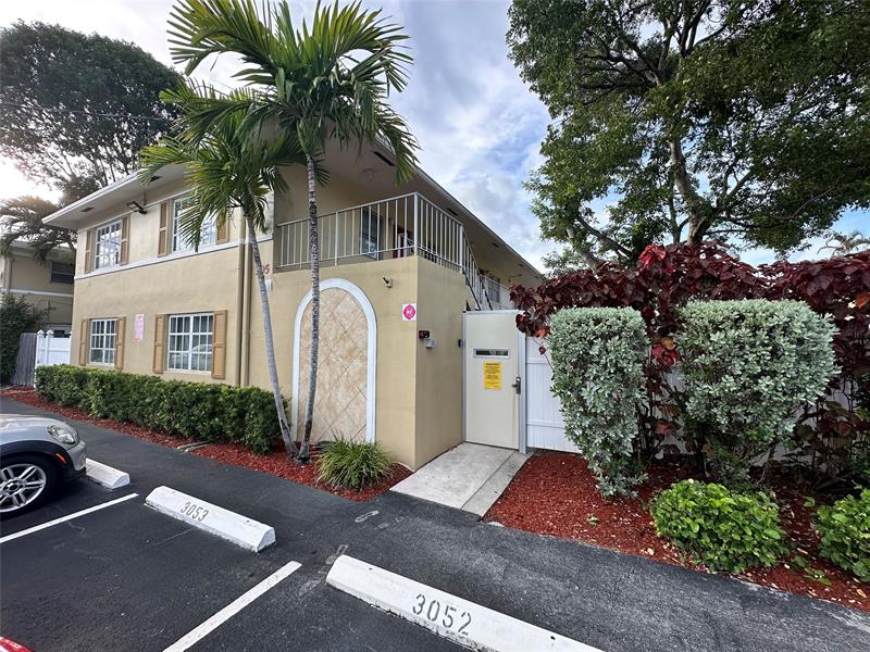 Image 31 of 38 For 305 16th St  B7