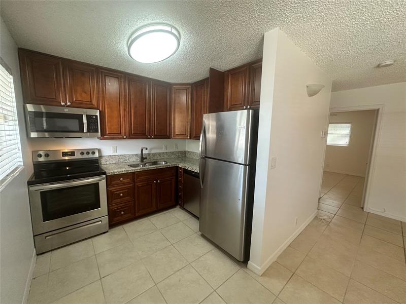 Image 7 of 38 For 305 16th St  B7