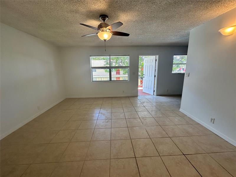 Image 9 of 38 For 305 16th St  B7