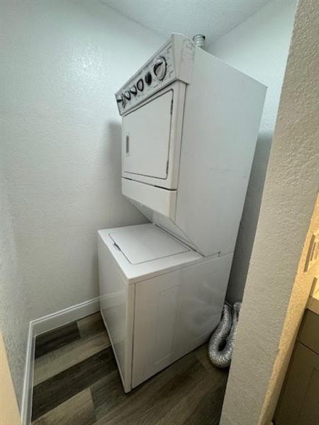 Image 10 of 13 For 5525 41st St  221