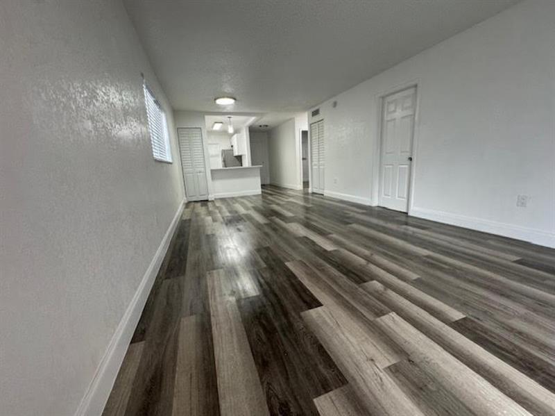 Image 3 of 13 For 5525 41st St  221