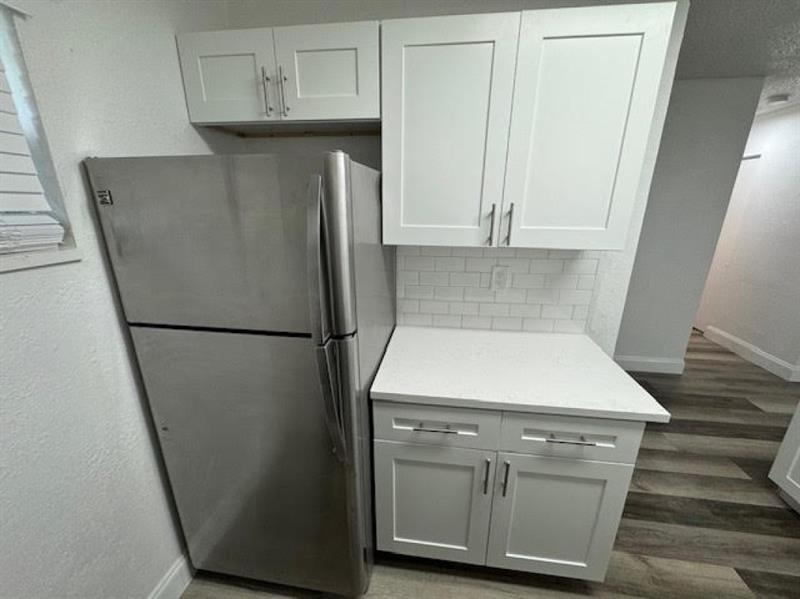 Image 8 of 13 For 5525 41st St  221