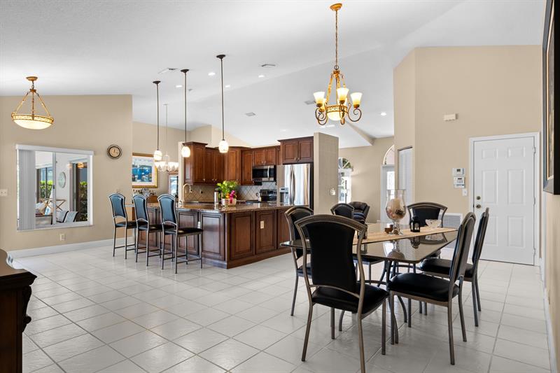 Image 12 of 49 For 3919 57th St