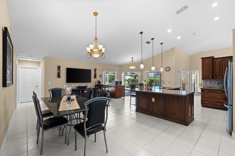 Image 13 of 49 For 3919 57th St