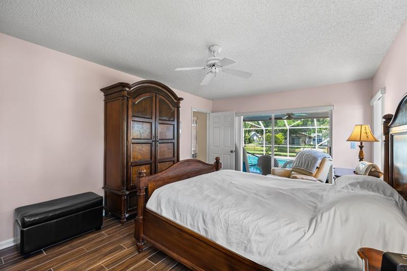 Image 16 of 49 For 3919 57th St