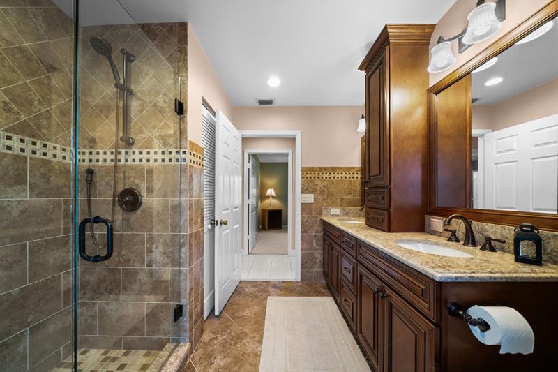 Image 25 of 49 For 3919 57th St