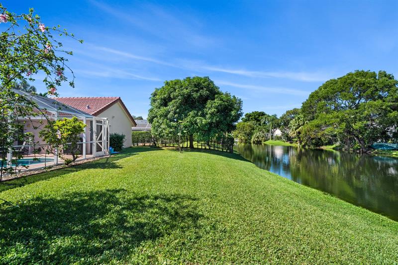 Image 34 of 49 For 3919 57th St