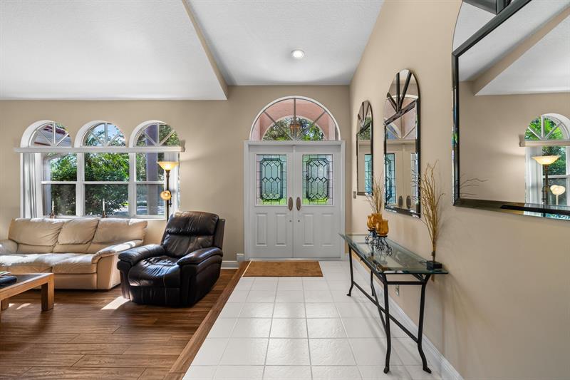 Image 4 of 49 For 3919 57th St