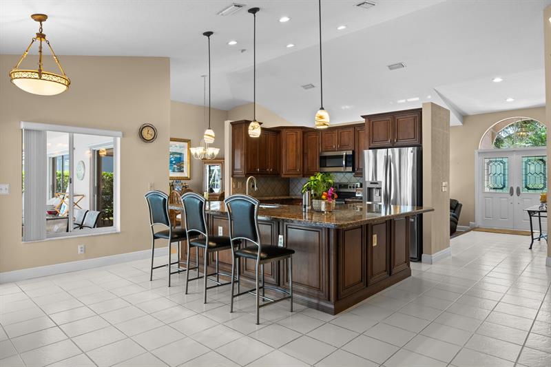 Image 8 of 49 For 3919 57th St