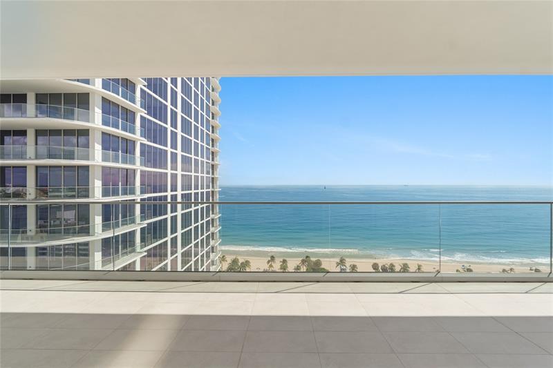 Image 22 of 46 For 153 Seabreeze Blvd  S-1501