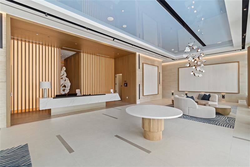 Image 39 of 46 For 153 Seabreeze Blvd  S-1501