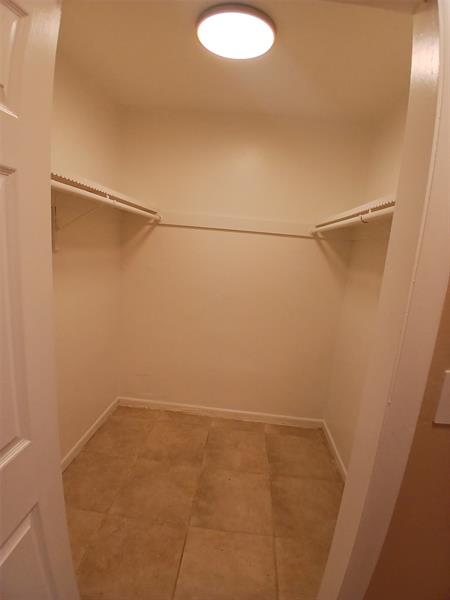 Image 14 of 14 For 4800 Hollywood Blvd  1d