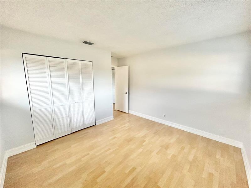 Image 17 of 26 For 2966 89th Ter  15-4