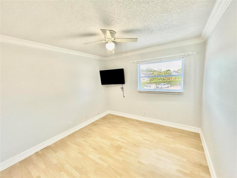 Image 21 of 26 For 2966 89th Ter  15-4