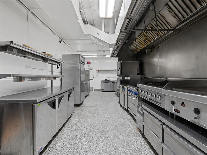 Image 21 of 37 For 3419 & 3451 Andrews Ave